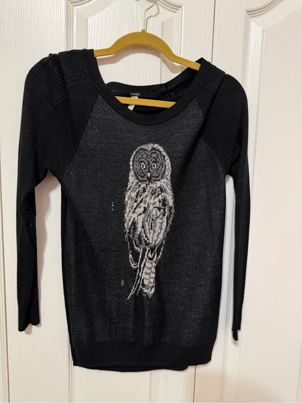 Kensie Black Sweater with Gray Owl Graphic - Women's